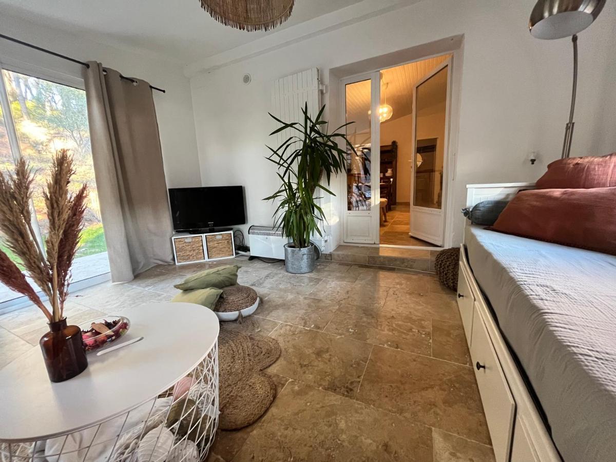 Maison Provencale Au Calme De La Campagne Avec Jacuzzi Aix-en-Provence Ngoại thất bức ảnh