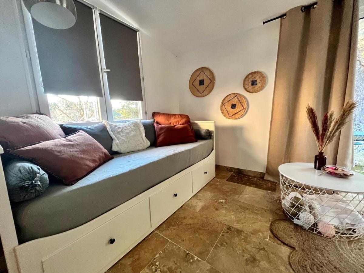 Maison Provencale Au Calme De La Campagne Avec Jacuzzi Aix-en-Provence Ngoại thất bức ảnh