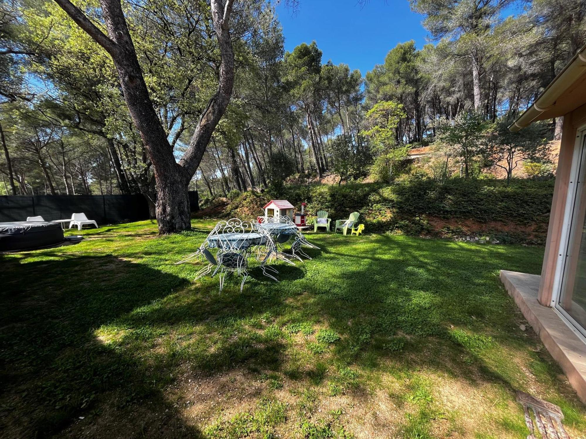 Maison Provencale Au Calme De La Campagne Avec Jacuzzi Aix-en-Provence Ngoại thất bức ảnh
