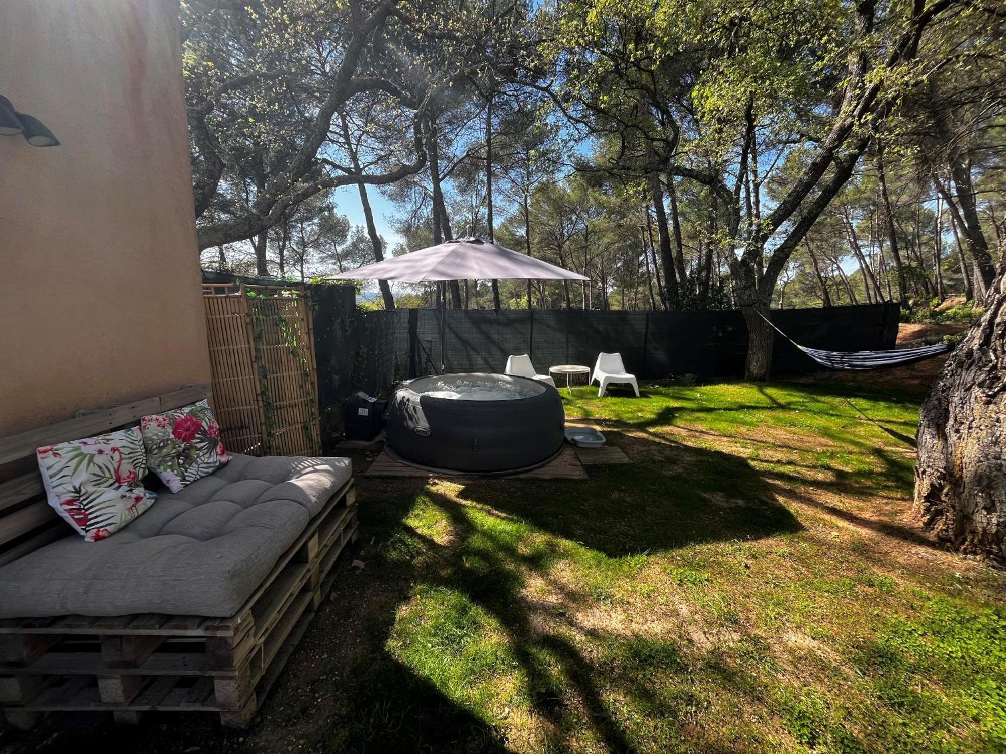 Maison Provencale Au Calme De La Campagne Avec Jacuzzi Aix-en-Provence Ngoại thất bức ảnh